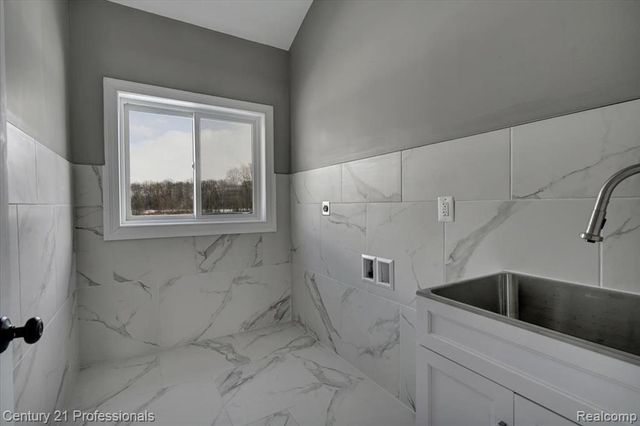 1546 Ashley Lane, Allenton, MI 48002