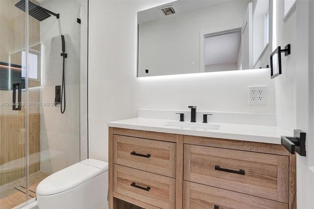 211 SW 64th Avenue, Pembroke Pines, FL 33023