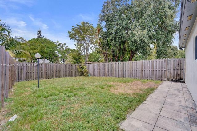 211 SW 64th Avenue, Pembroke Pines, FL 33023