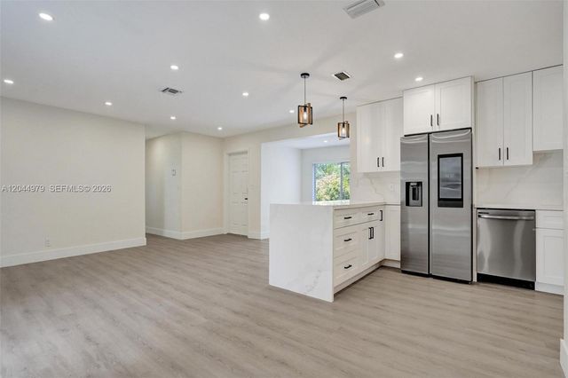 211 SW 64th Avenue, Pembroke Pines, FL 33023