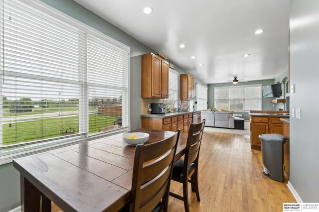 4306 Victoria Avenue, Bellevue, NE 68123