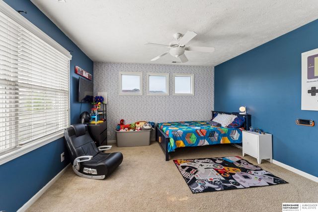 4306 Victoria Avenue, Bellevue, NE 68123