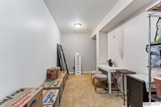 4306 Victoria Avenue, Bellevue, NE 68123