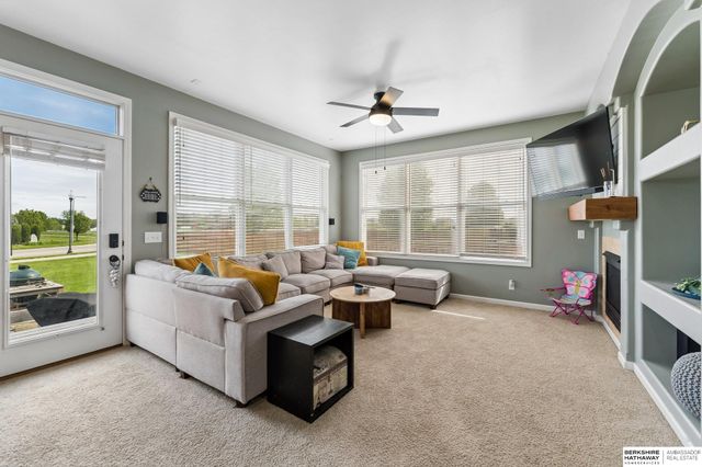 4306 Victoria Avenue, Bellevue, NE 68123