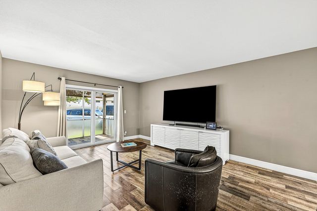 101 E Mcnab Road 304, Pompano Beach, FL 33060