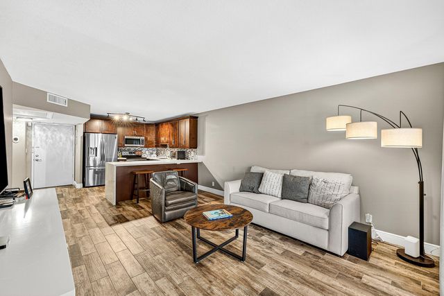 101 E Mcnab Road 304, Pompano Beach, FL 33060