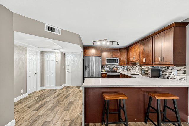 101 E Mcnab Road 304, Pompano Beach, FL 33060