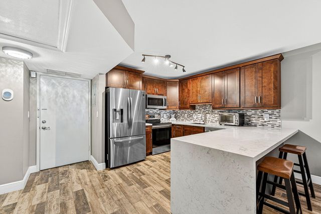 101 E Mcnab Road 304, Pompano Beach, FL 33060