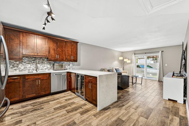 101 E Mcnab Road 304, Pompano Beach, FL 33060