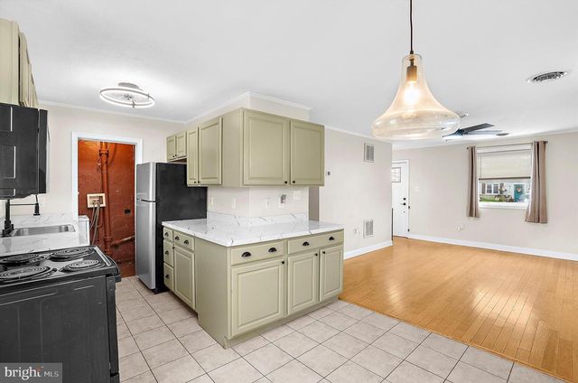 902 DORKING RD, Glen Burnie, MD 21061