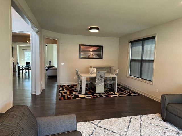 1578 Garden Park Drive, Troy, MI 48083