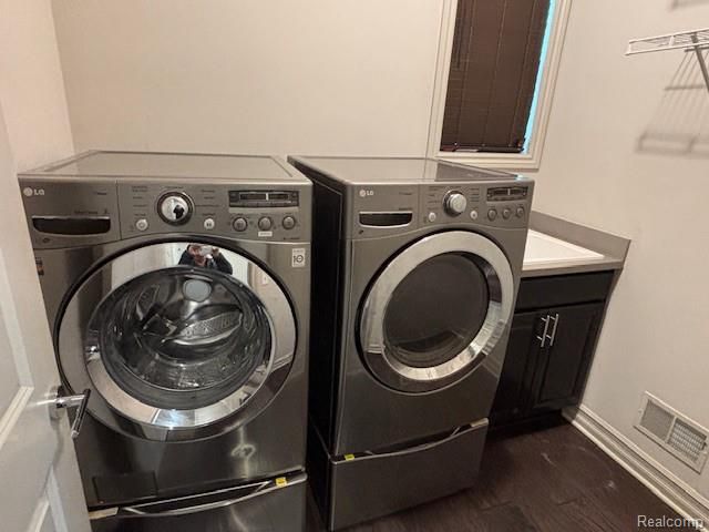 1578 Garden Park Drive, Troy, MI 48083