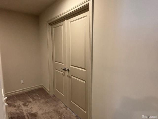 1578 Garden Park Drive, Troy, MI 48083