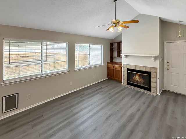 7880 Micron Dr Apt 3506, San Antonio, TX 78251