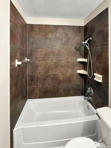 7880 Micron Dr Apt 3506, San Antonio, TX 78251