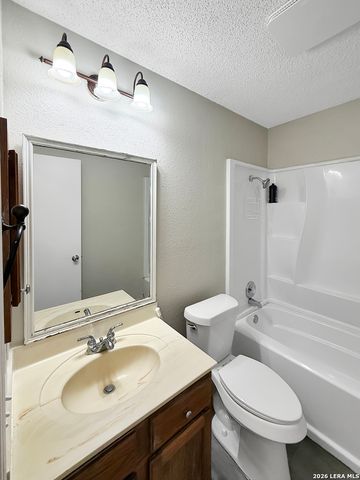7880 Micron Dr Apt 3506, San Antonio, TX 78251