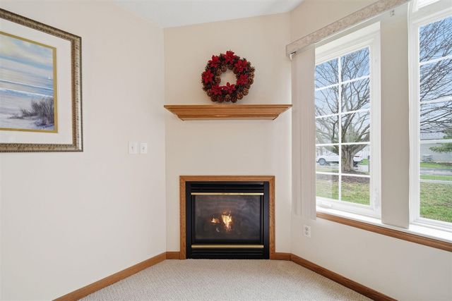 1702 Lakewood Drive B, Adrian, MI 49221