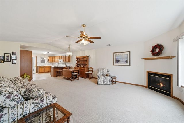 1702 Lakewood Drive B, Adrian, MI 49221