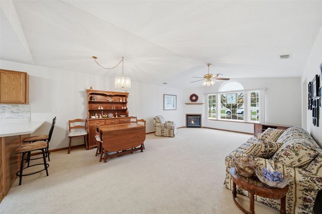 1702 Lakewood Drive B, Adrian, MI 49221