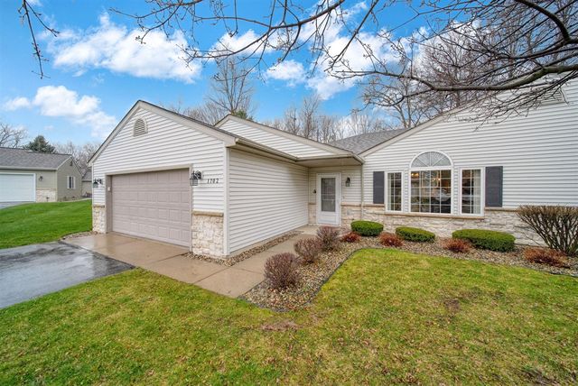 1702 Lakewood Drive B, Adrian, MI 49221