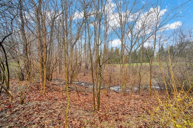 1702 Lakewood Drive B, Adrian, MI 49221