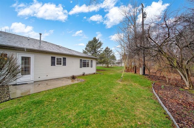 1702 Lakewood Drive B, Adrian, MI 49221