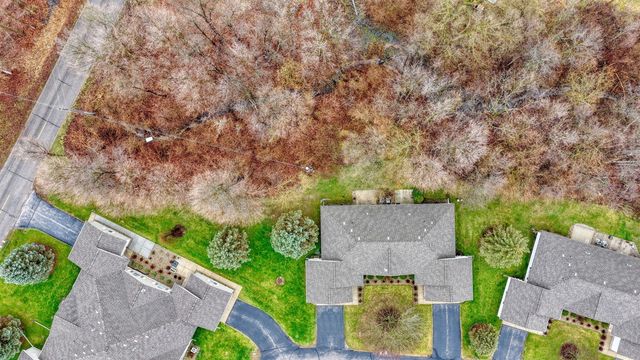 1702 Lakewood Drive B, Adrian, MI 49221