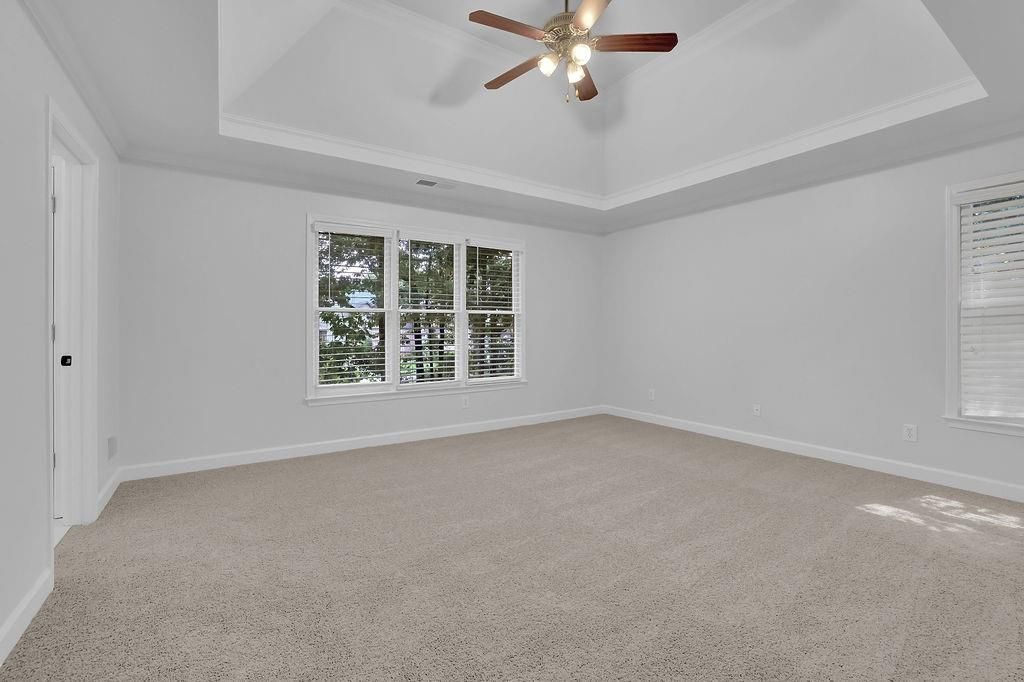 Image 13 of property listing at 140 Ashewoode Downs Lane, Alpharetta, GA 30005