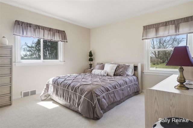 4815 Cannonsburg Road, Belmont, MI 49306