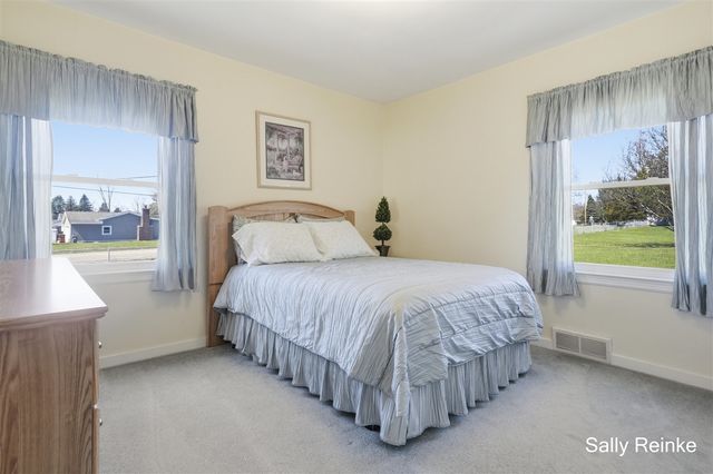 4815 Cannonsburg Road, Belmont, MI 49306