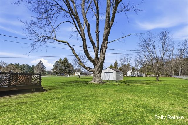 4815 Cannonsburg Road, Belmont, MI 49306