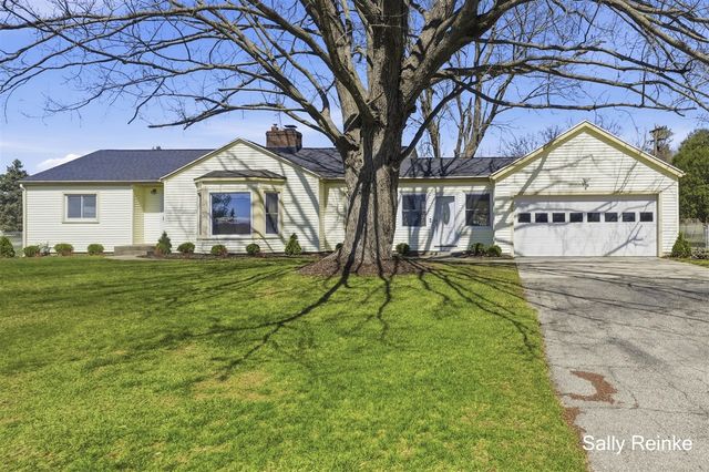 4815 Cannonsburg Road, Belmont, MI 49306