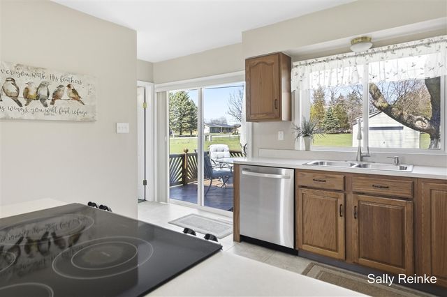4815 Cannonsburg Road, Belmont, MI 49306