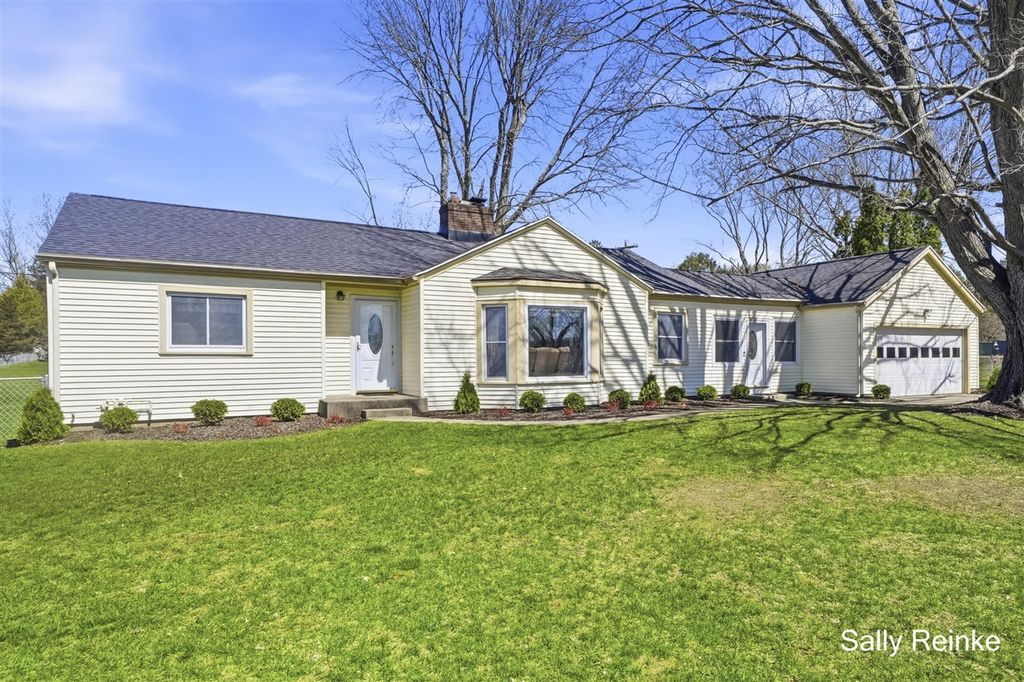 4815 Cannonsburg Road, Belmont, MI 49306