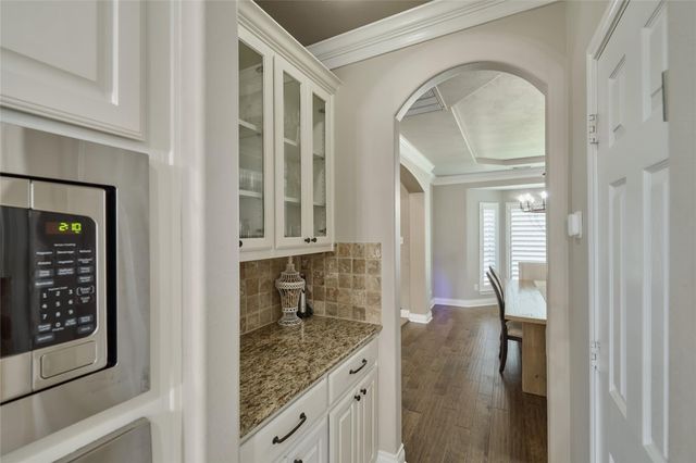 25207 Pineglen Terrace Drive, Spring, TX 77389