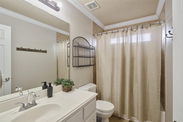 25207 Pineglen Terrace Drive, Spring, TX 77389