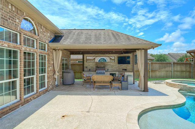 25207 Pineglen Terrace Drive, Spring, TX 77389