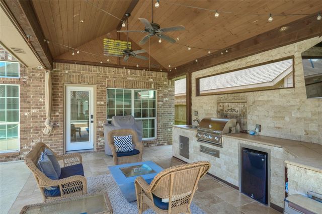 25207 Pineglen Terrace Drive, Spring, TX 77389