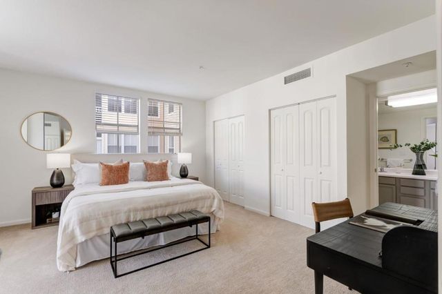 550 Ortega Avenue B330, Mountain View, CA 94040