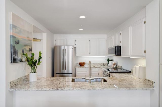 550 Ortega Avenue B330, Mountain View, CA 94040