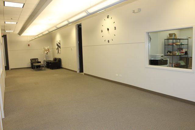 2012 Corporate Lane 132, Naperville, IL 60563