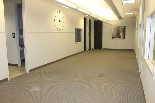 2012 Corporate Lane 132, Naperville, IL 60563