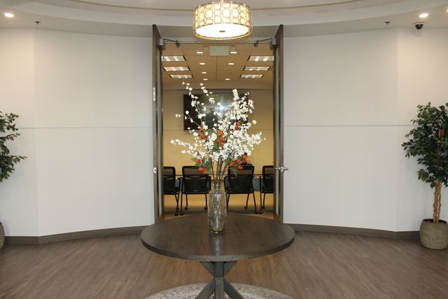 2012 Corporate Lane 132, Naperville, IL 60563