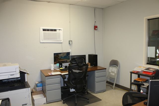 2012 Corporate Lane 132, Naperville, IL 60563