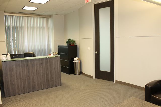 2012 Corporate Lane 132, Naperville, IL 60563