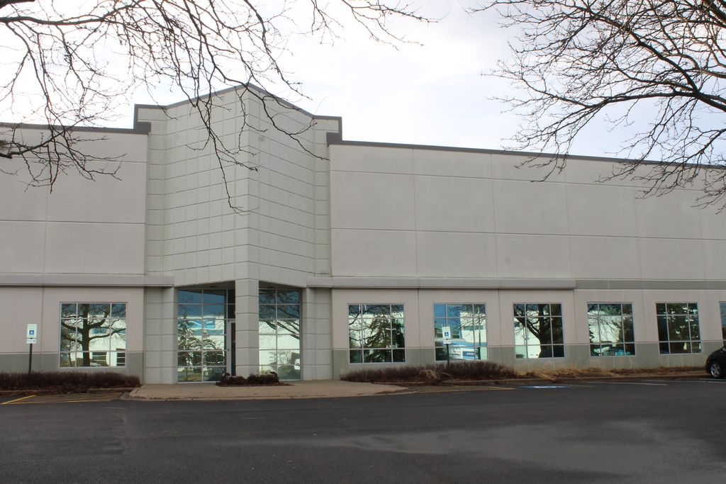 2012 Corporate Lane 132, Naperville, IL 60563