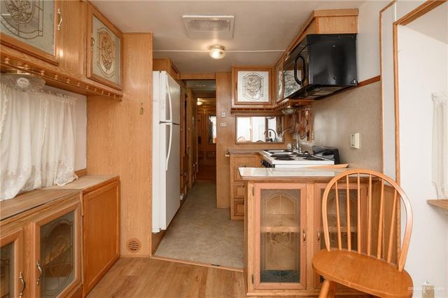 215 S Valley View Road 227, Donna, TX 78537