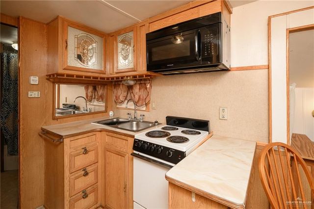 215 S Valley View Road 227, Donna, TX 78537