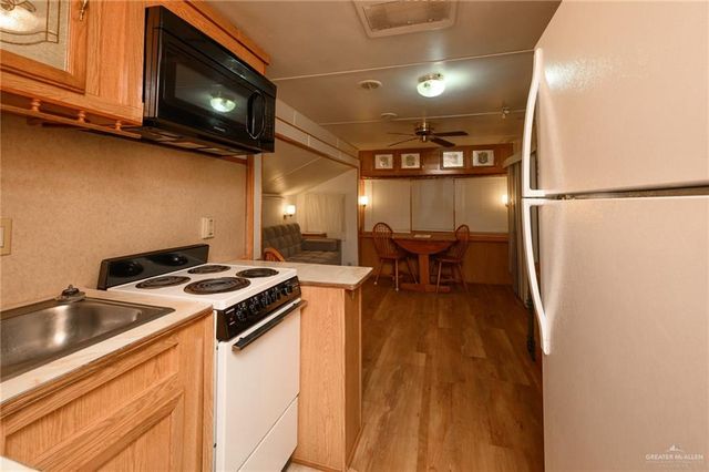 215 S Valley View Road 227, Donna, TX 78537