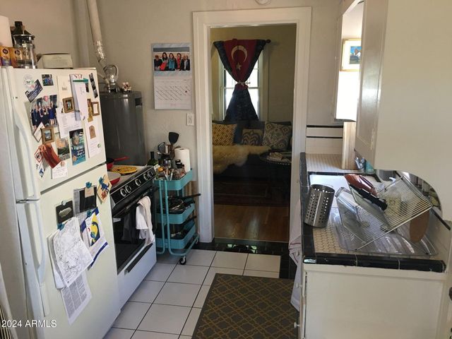 2201 N Edgemere Street, Phoenix, AZ 85006